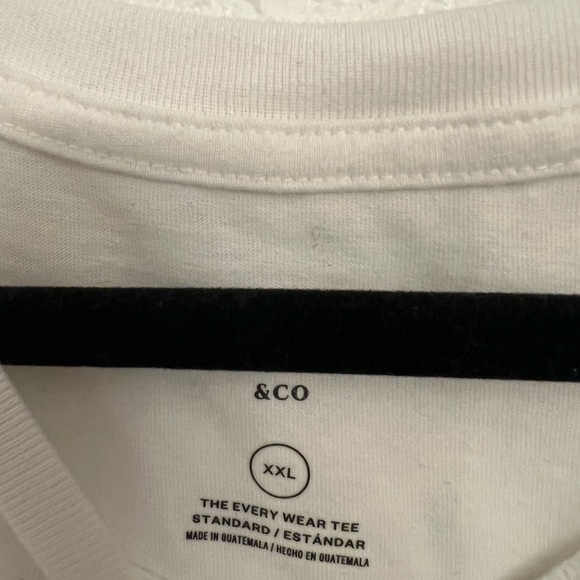 T shirt - Picture 3 of 3